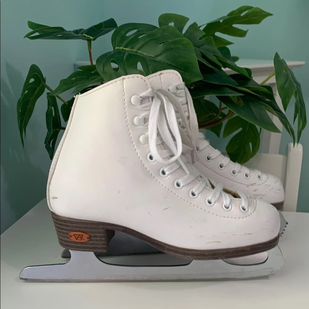 Riedell Girls Figure Skates - White Ice Skates - Picture 1 of 8